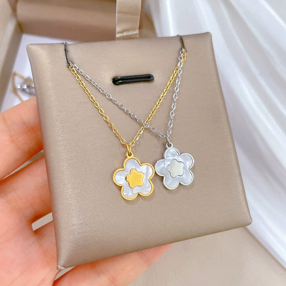 Wholesale Titanium Steel Fivepointed Star Fritillaria Minimalist Style Electroplated Necklace For Unisex