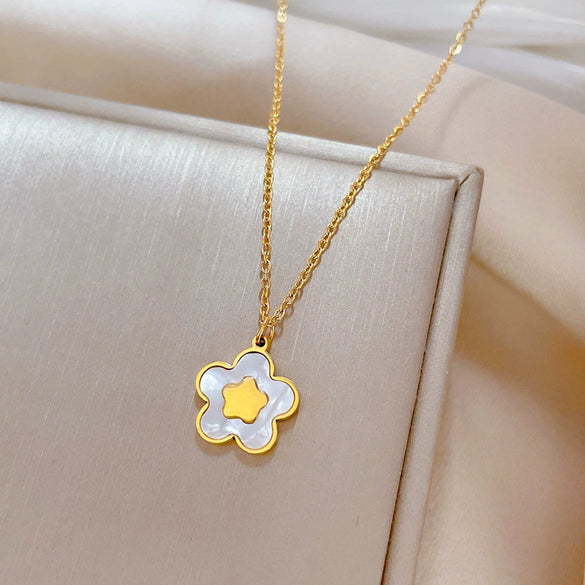 Wholesale Titanium Steel Fivepointed Star Fritillaria Minimalist Style Electroplated Necklace For Unisex