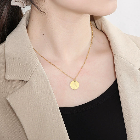 Wholesale Titanium Steel Flower Round Pendant Necklace Gold Inlaid Trendy Elegant