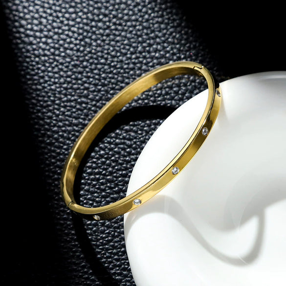 Wholesale Titanium Steel Fourleaf Clover Seiko Bracelet For Girls