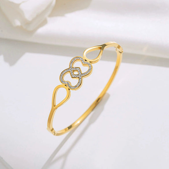 Wholesale Titanium Steel Fourleaf Clover Seiko Bracelet For Girls