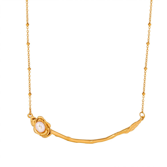 Wholesale Titanium Steel Freshwater Pearl Clavicle Chain Necklace With Flower Pattern And Gold Plated Electroplating For Women