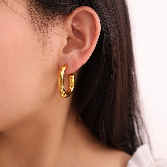 Wholesale 316L Stainless Steel G Shape Gold Plated Geometric Fashion Women's Earrings