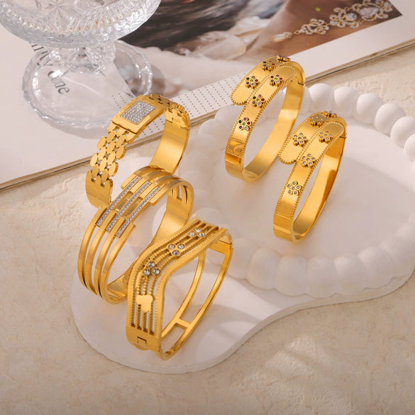 Wholesale Titanium Steel Geometric Bracelet With Diamond Embedded Electroplated Light Luxury Design