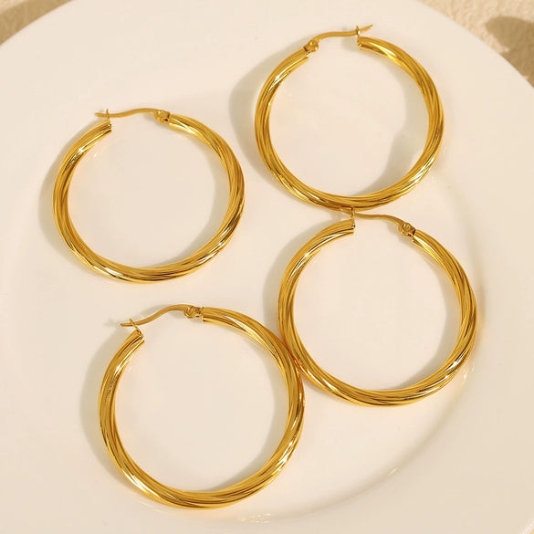 Wholesale 316L Stainless Steel Geometric Circle Electroplated Earrings For Women Retro Fashion Style