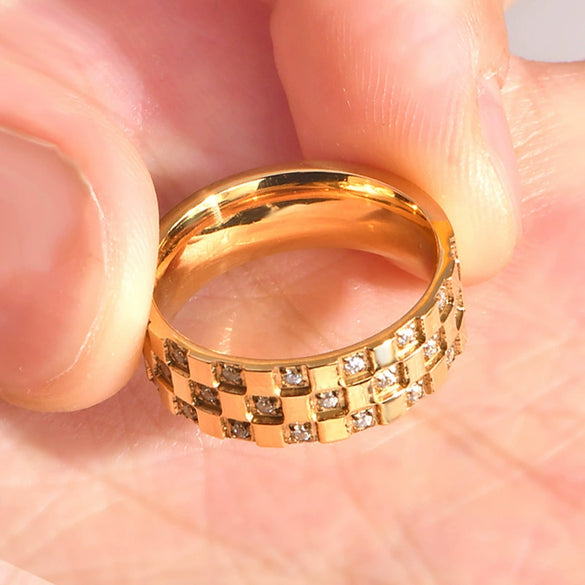 Wholesale Titanium Steel Geometric Diamondencrusted Square Ring Jewelry