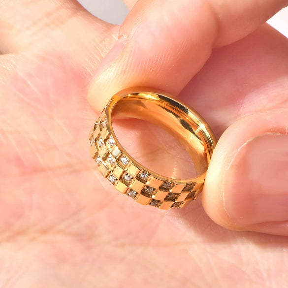 Wholesale Titanium Steel Geometric Diamondencrusted Square Ring Jewelry