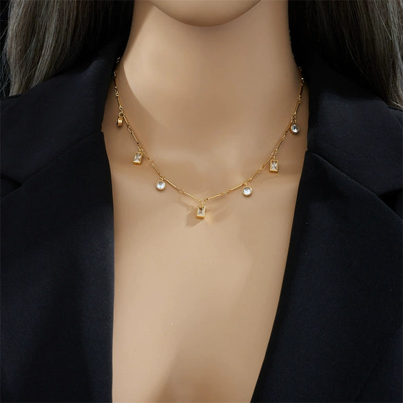 Wholesale Titanium Steel Geometric Fashion Retro Women's Necklace With Electroplating Treatment