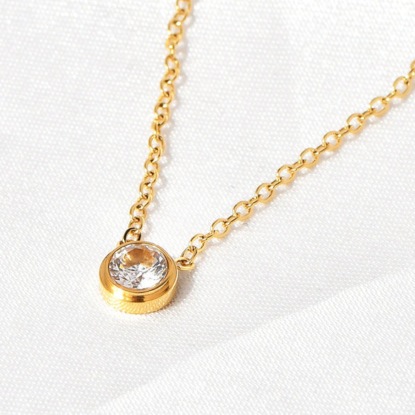 Wholesale Titanium Steel Geometric Fourcorner Star Flower Necklace With Vacuum Plating For Women