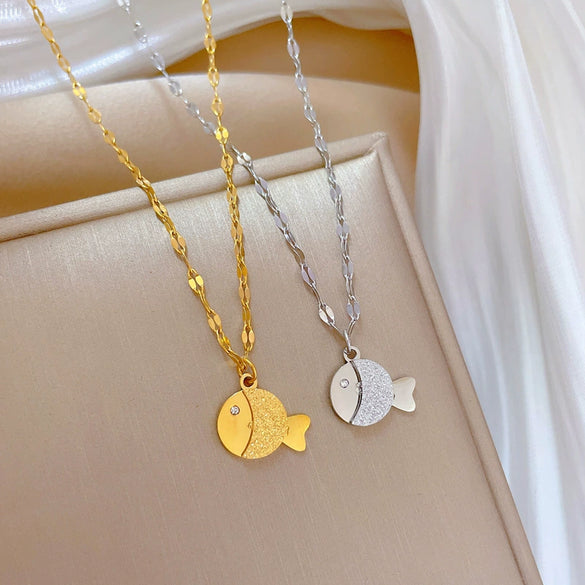 Wholesale Titanium Steel Geometric Frosted Small Fish Electroplated Necklace