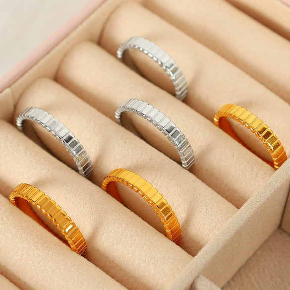Wholesale 316L Stainless Steel Geometric Gear Ring Retro Niche Design Electroplated Simple Style Nonfading For Women