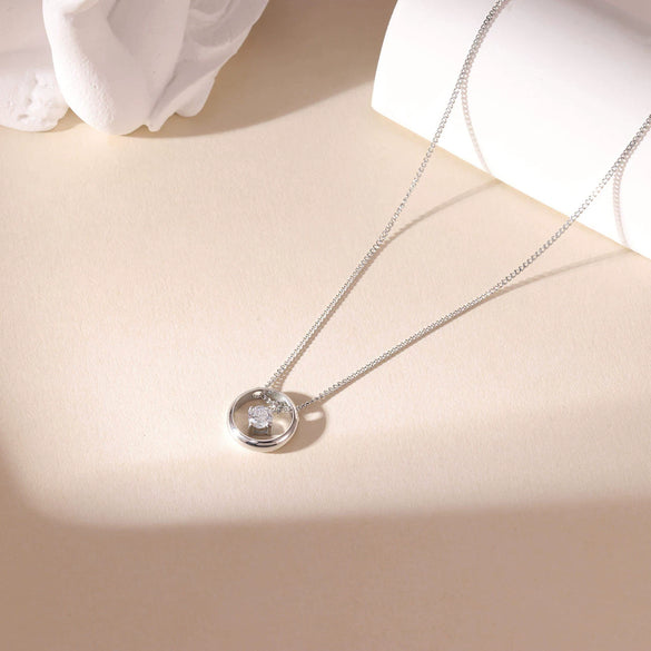 Wholesale Titanium Steel Geometric Hollow Pendant Electroplated Clavicle Necklace For Women
