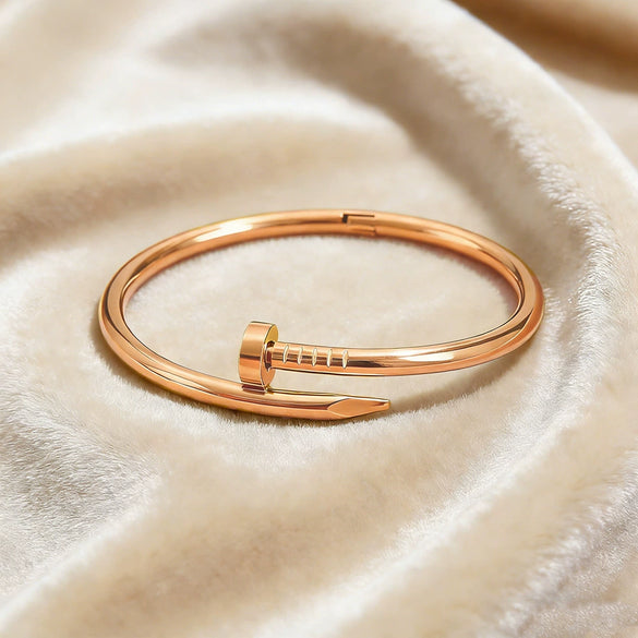 Wholesale Titanium Steel Geometric Light Luxury Minimalist Vacuum Electroplated Polished Nail Bracelet