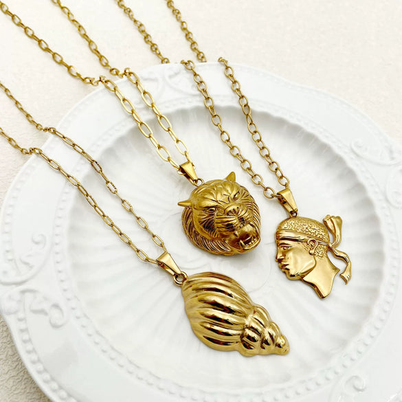 Wholesale Titanium Steel Geometric Lion Head Conch Pendant Necklace With 18K Real Gold Plated Electroplating For Women