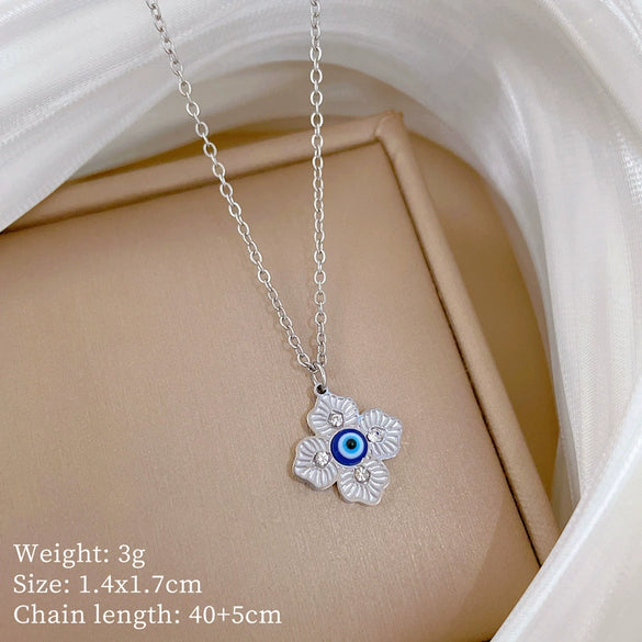 Wholesale Titanium Steel Geometric Lucky Grass Pendant Necklace With Electroplating For Unisex