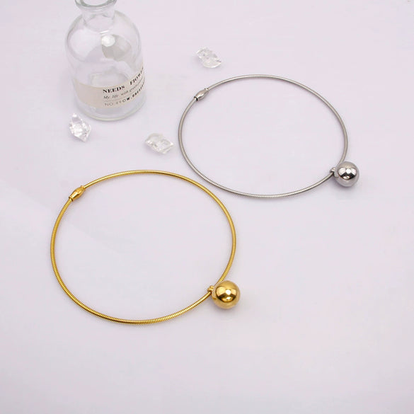 Wholesale Titanium Steel Geometric Metal Ball Pendant Necklace For Women With Water Wave Chain