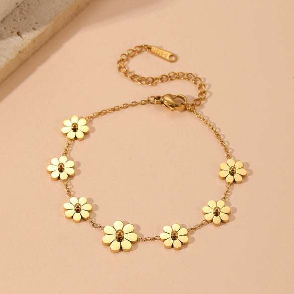Wholesale Titanium Steel Geometric Pattern Ball Chrysanthemum Pendant Bracelet For Women Light Luxury Retro Style Electroplated Nonfading