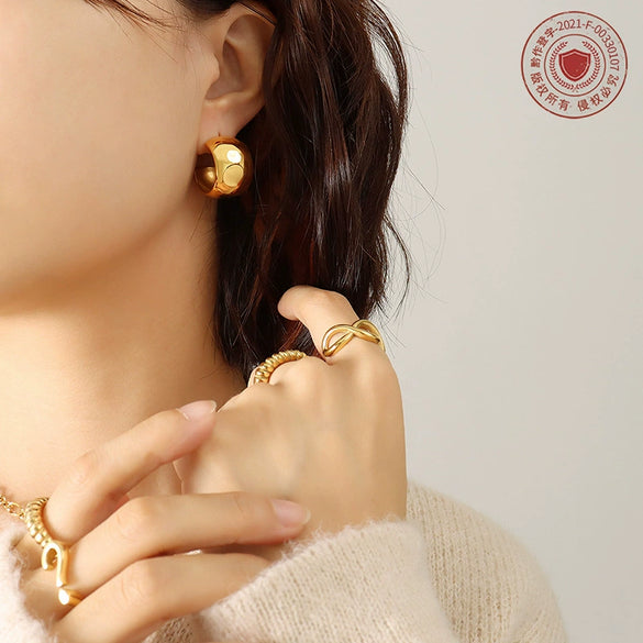 Wholesale Titanium Steel Geometric Smooth Cshaped Electroplated Earrings For Women