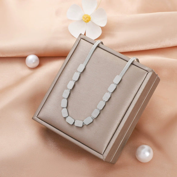 Wholesale Titanium Steel Geometric Square Women's Necklace With Snake Bone Chain And Electroplating Treatment
