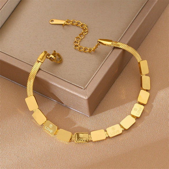 Wholesale Titanium Steel Geometric Square Women's Necklace With Snake Bone Chain And Electroplating Treatment