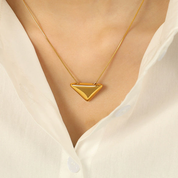 Wholesale 316L Stainless Steel Geometric Triangle Pendant Collarbone Chain Necklace With Electroplating For Women