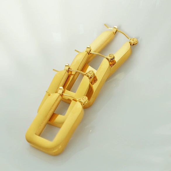 Wholesale 316L Stainless Steel Geometric Ushaped Electroplated Gold Earrings For Women Light Luxury Style