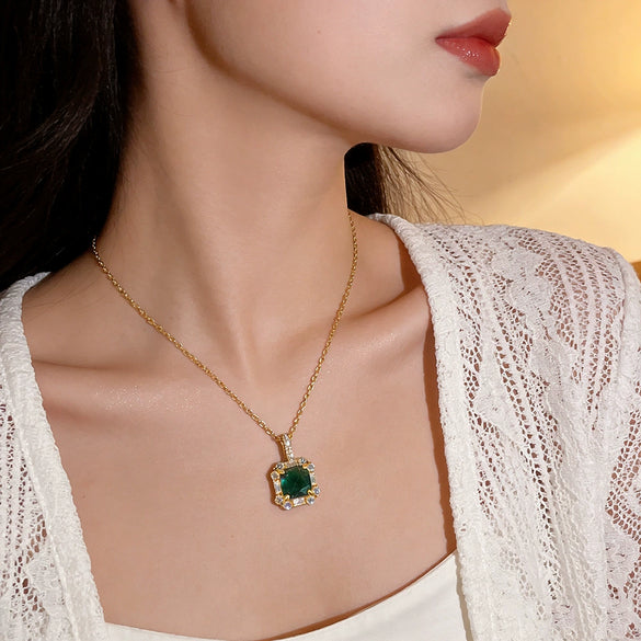 Wholesale Titanium Steel Geometric Zircon Inlaid Pendant Necklace For Women