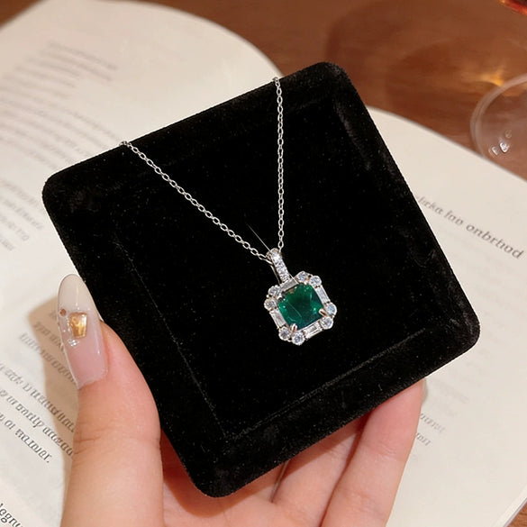 Wholesale Titanium Steel Geometric Zircon Inlaid Pendant Necklace For Women