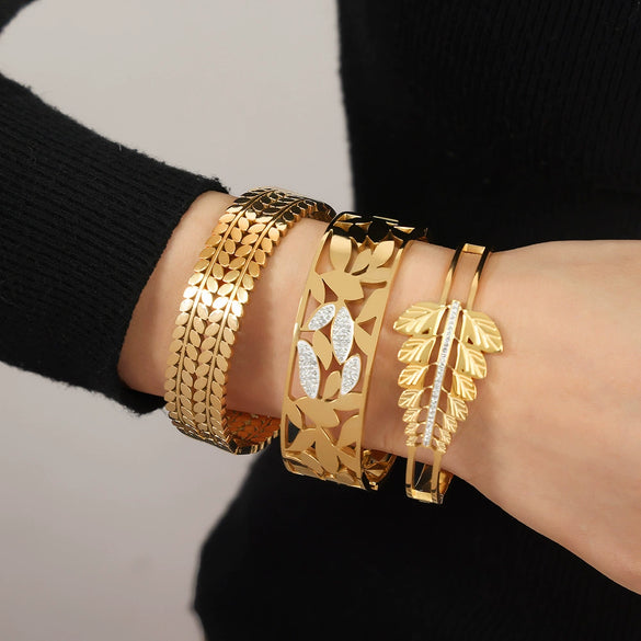 Wholesale 316L Stainless Steel Gold Plated Diamond Hollow Bracelet Jewelry With Retro Fashion Personality Design