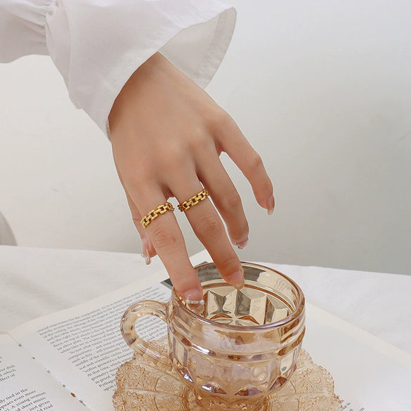 Wholesale 316L Stainless Steel Gold Plated Geometric Hollow Ring For Unisex Electroplated Style