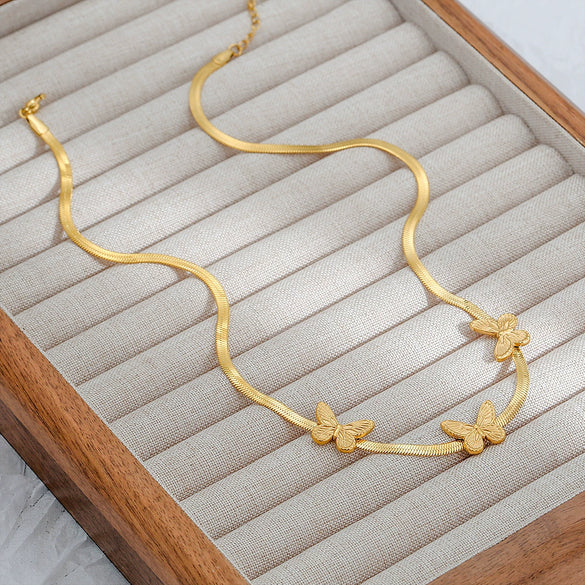 Wholesale Titanium Steel Goldplated Butterfly Snake Bone Chain Necklace With Electroplating Treatment For Women Natural Style