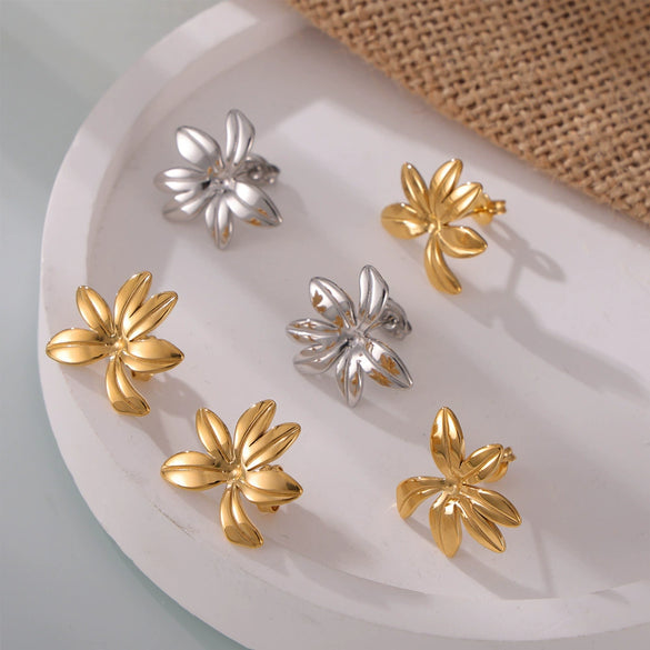 Wholesale 316L Stainless Steel Goldplated Geometric Flower Design Earrings For Women