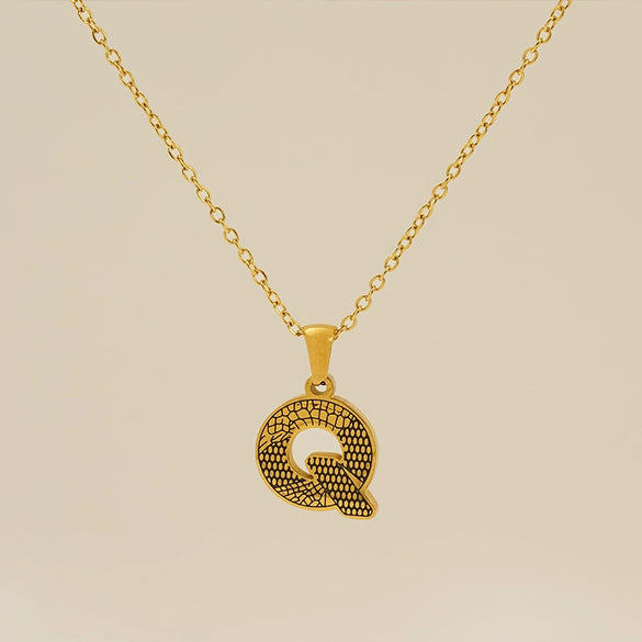 Wholesale Titanium Steel Goldplated Jewelry With Bark Pattern And English Letter Pendant Necklace Fashion Style Unisex