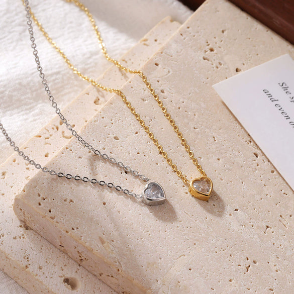 Wholesale Titanium Steel Heart Pendant Necklace For Women Electroplated Minimalist O Chain
