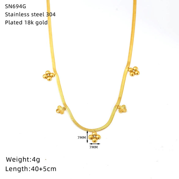 Wholesale Titanium Steel Heart Shaped 18K Gold Plated Blade Chain Necklace For Women