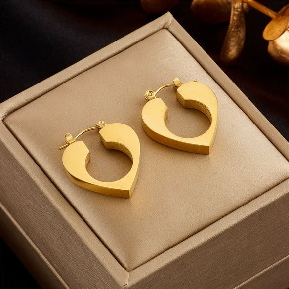 Wholesale Titanium Steel Hollow Heart Earrings With Electroplating For Women