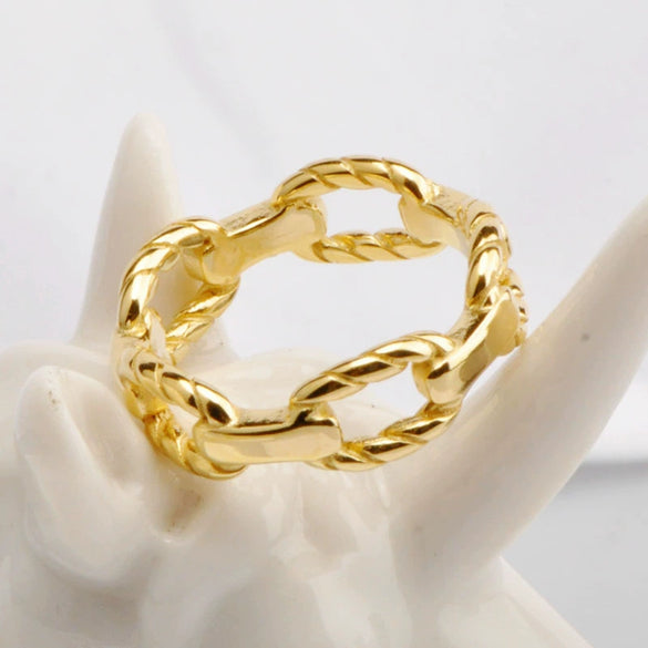 Wholesale Titanium Steel Hollow Twist Wave Pattern Electroplating Female Ring
