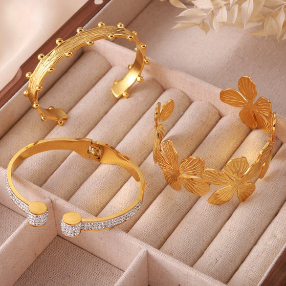 Wholesale 316L Stainless Steel 18K Gold Opening Bracelet With Geometric Fold Texture And Electroplating Design