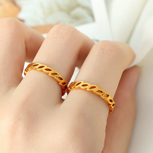 Wholesale 316L Stainless Steel Leafshaped Ring With Electroplating And Trendy Creative Design Jewelry