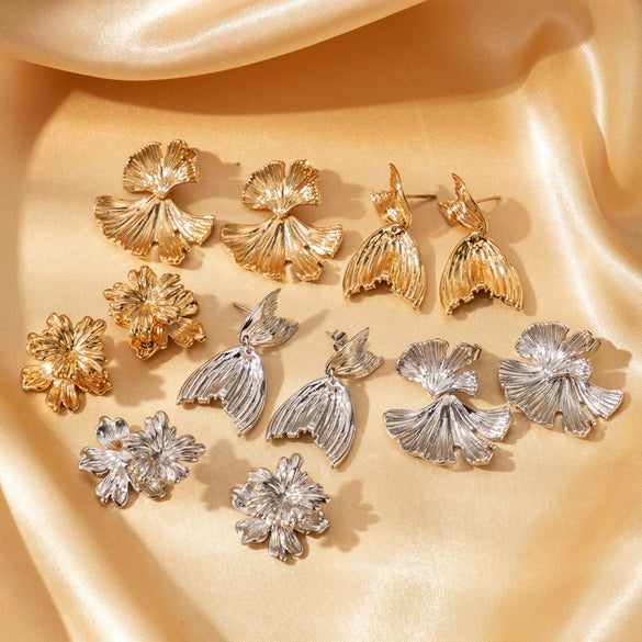 Wholesale Titanium Steel Light Luxury Women's Earrings With Flower Pattern And Double Layer Fish Tail Ginkgo Leaf Design Electroplated
