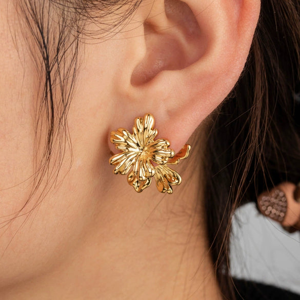 Wholesale Titanium Steel Light Luxury Women's Earrings With Flower Pattern And Double Layer Fish Tail Ginkgo Leaf Design Electroplated