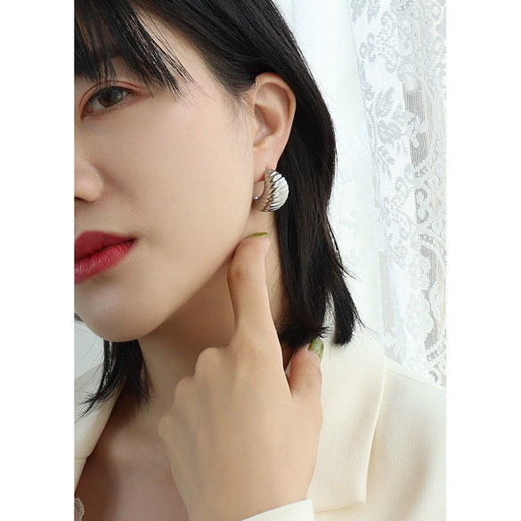 Wholesale 316L Stainless Steel Moon Pattern Exaggerated Croissant Earrings For Women