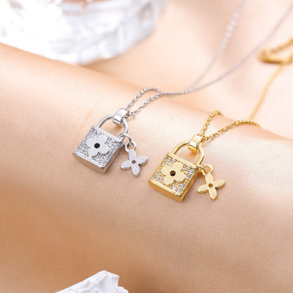 Wholesale Titanium Steel Necklace For Women With Love Lock Pendant Geometric Design And Electroplating