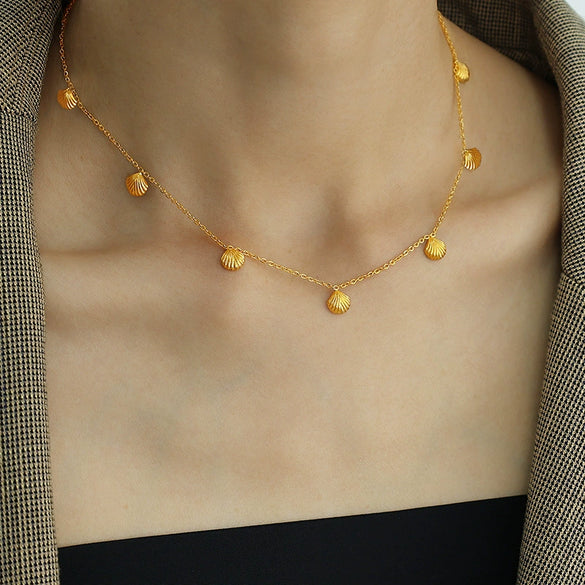 Wholesale 316L Stainless Steel Palace Style Shell Pendant Necklace With Electroplating For Women