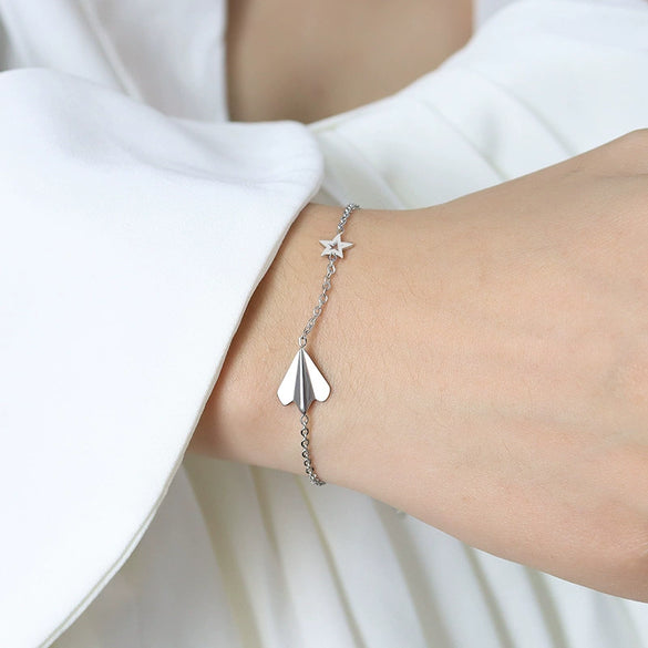 Wholesale Titanium Steel Paper Aircraft And Star Design Necklace And Bracelet Set With Electroplating For Women