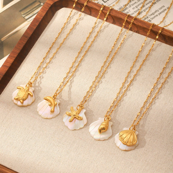 Wholesale Titanium Steel Pendant Necklace With Starfish Conch Shell Design Ocean Wind Vacation Style Vacuum Plating For Women