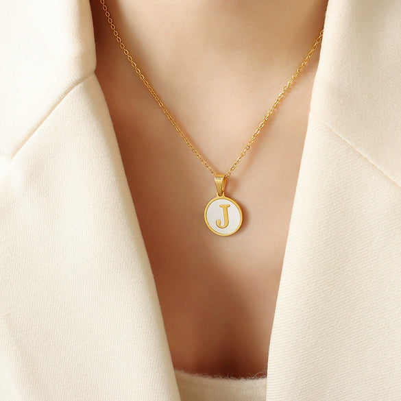 Wholesale 316L Stainless Steel Personality Letters Round Seashell Necklace With Electroplating For Women