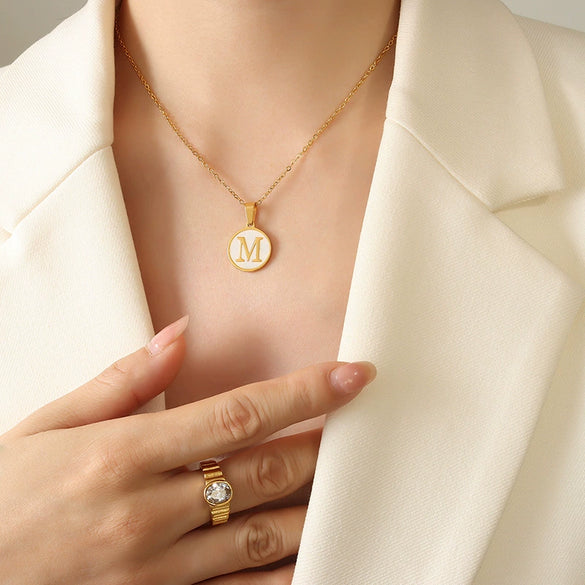 Wholesale 316L Stainless Steel Personality Letters Round Seashell Necklace With Electroplating For Women