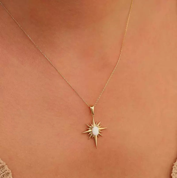 Wholesale Titanium Steel Retro Artistic Hexagram Ochain Clavicle Necklace With 18K Gold Plated