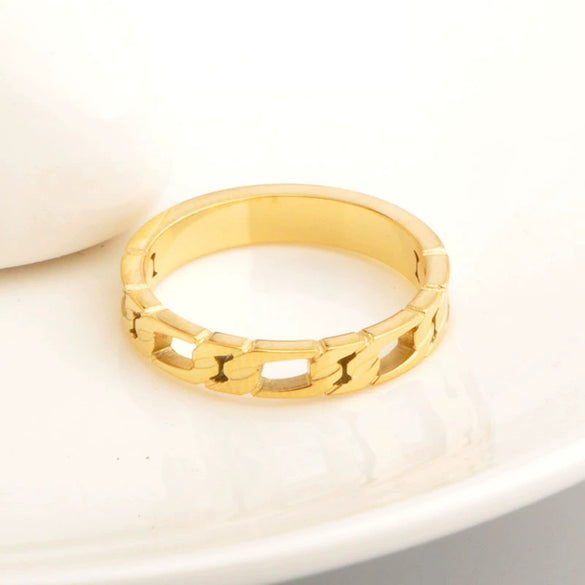 Wholesale Titanium Steel Ring Retro Hollow Flat Chain Winding Style With Letters Numbers Text Electroplated For Women